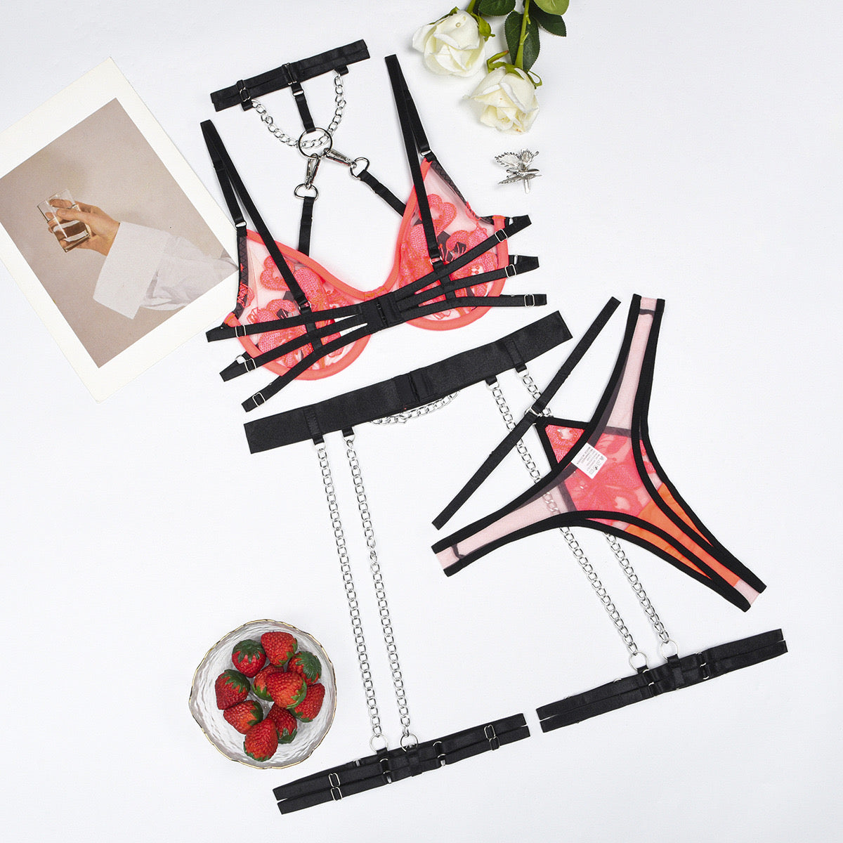 Zmysłowy Komplet Erotyczny "Crimson Desire" z Łańcuszkami i Koronką