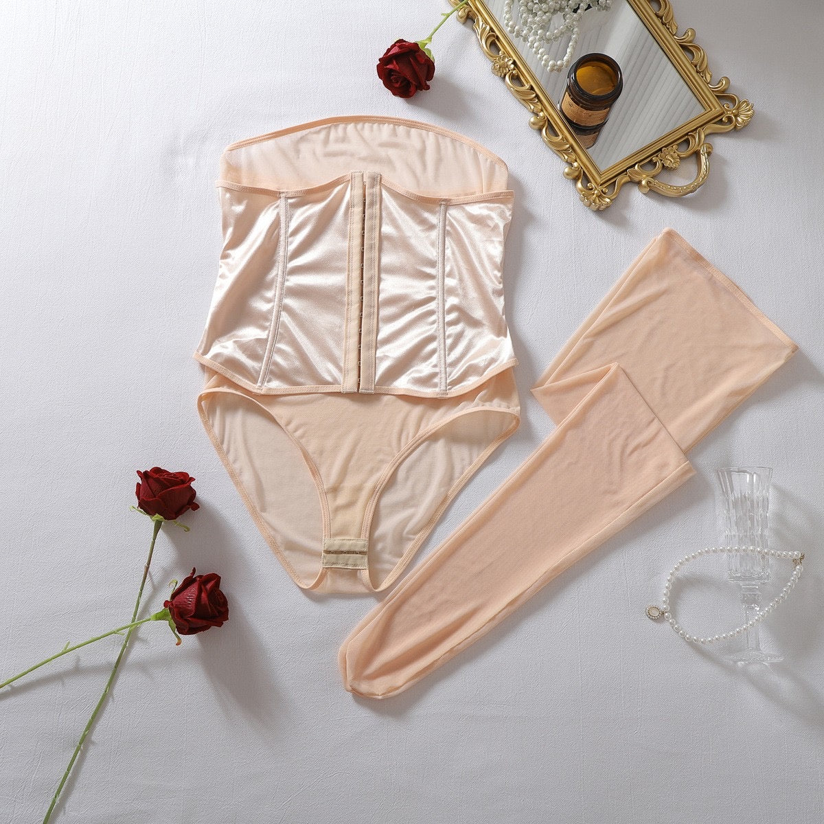 Komplet Body Zmysłowej Bielizny Modelującej Nude Silhouette