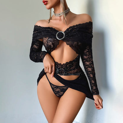 Luksusowy Komplet Bielizny z Czarnej Koronki z Uprzężą i Wycięciami – "Black Velvet Temptation"