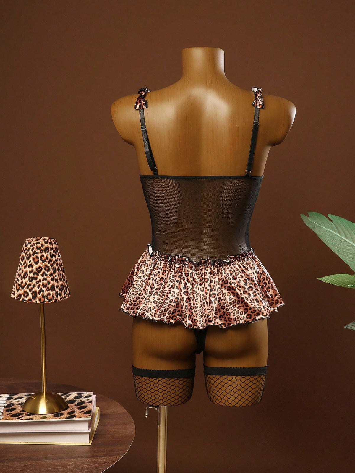 Dzika Kusicielka – Gorsetowy Zestaw Leopard Seduction z Kabaretkami